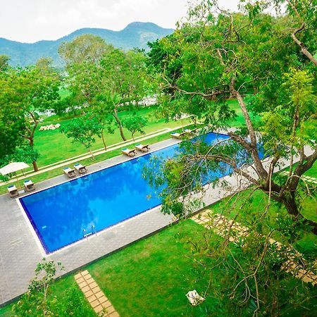 Grand Tamarind Lake 카타라가마 외부 사진