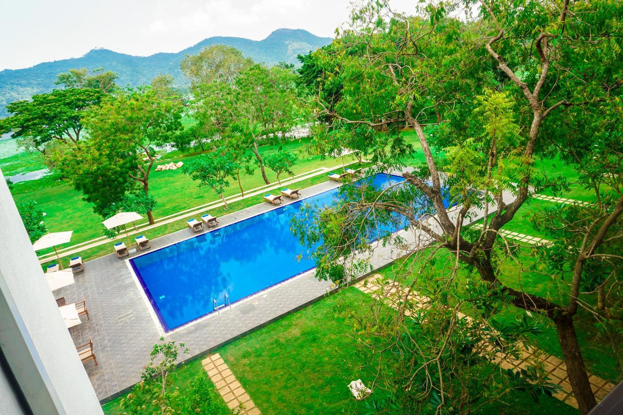 Grand Tamarind Lake 카타라가마 외부 사진